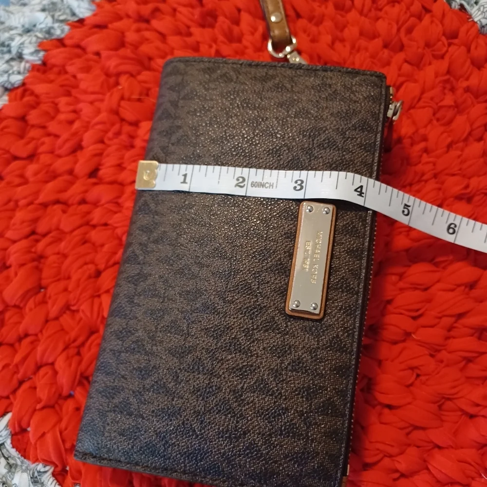 Michael Kors Jet Set Large Smartphone Wristlet Wallet - Signature Monogram Brown
